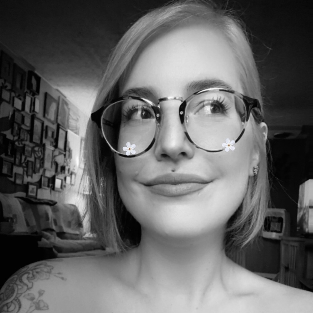 Meet your Posher, Helena